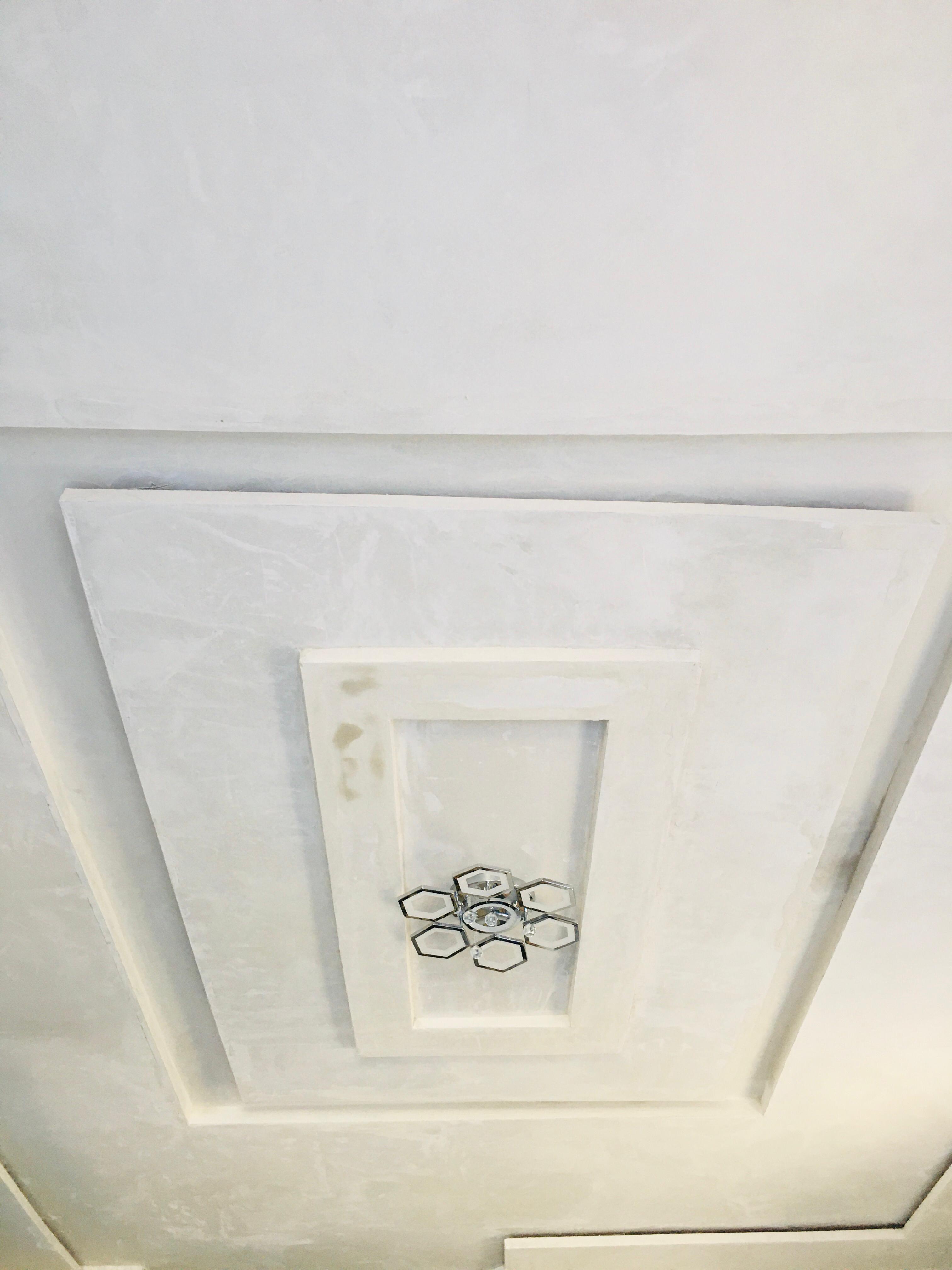 Decorative tray ceiling